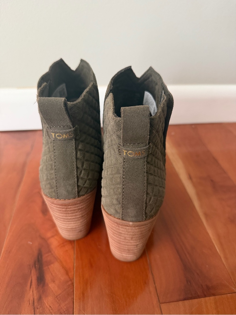 TOMS Olive Green Suede Quilted Ankle Booties - Picture 4 of 5